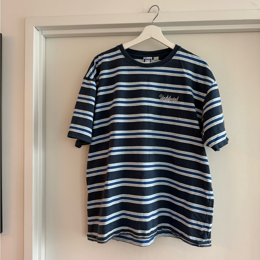 Undefeated Navy/blue/white Striped T-Shirt Size XL embroidered Logo